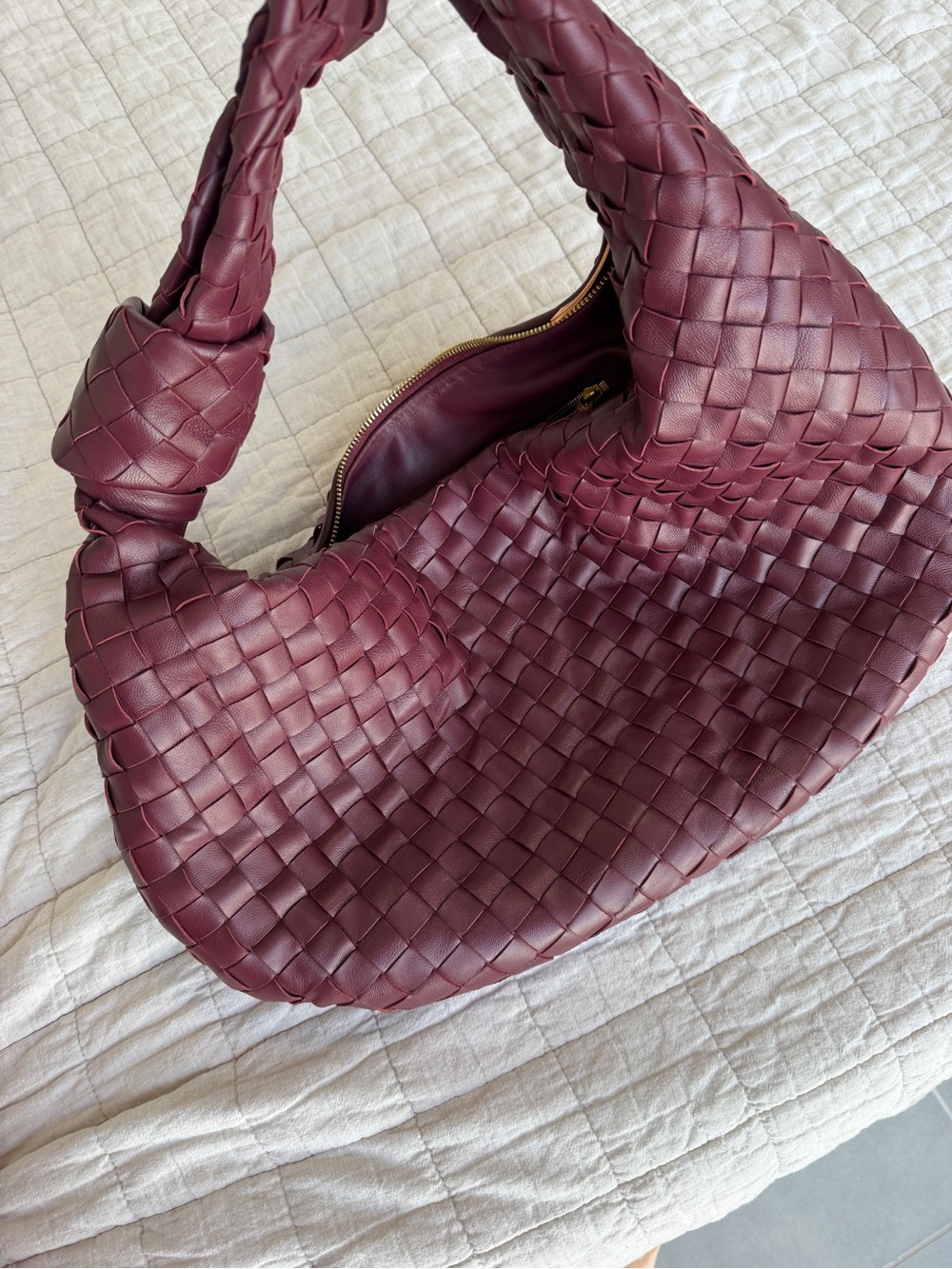 BOTTEGA VENETA Jodie medium Barolo Leather Shoulder Bag - Picture 4 of 10